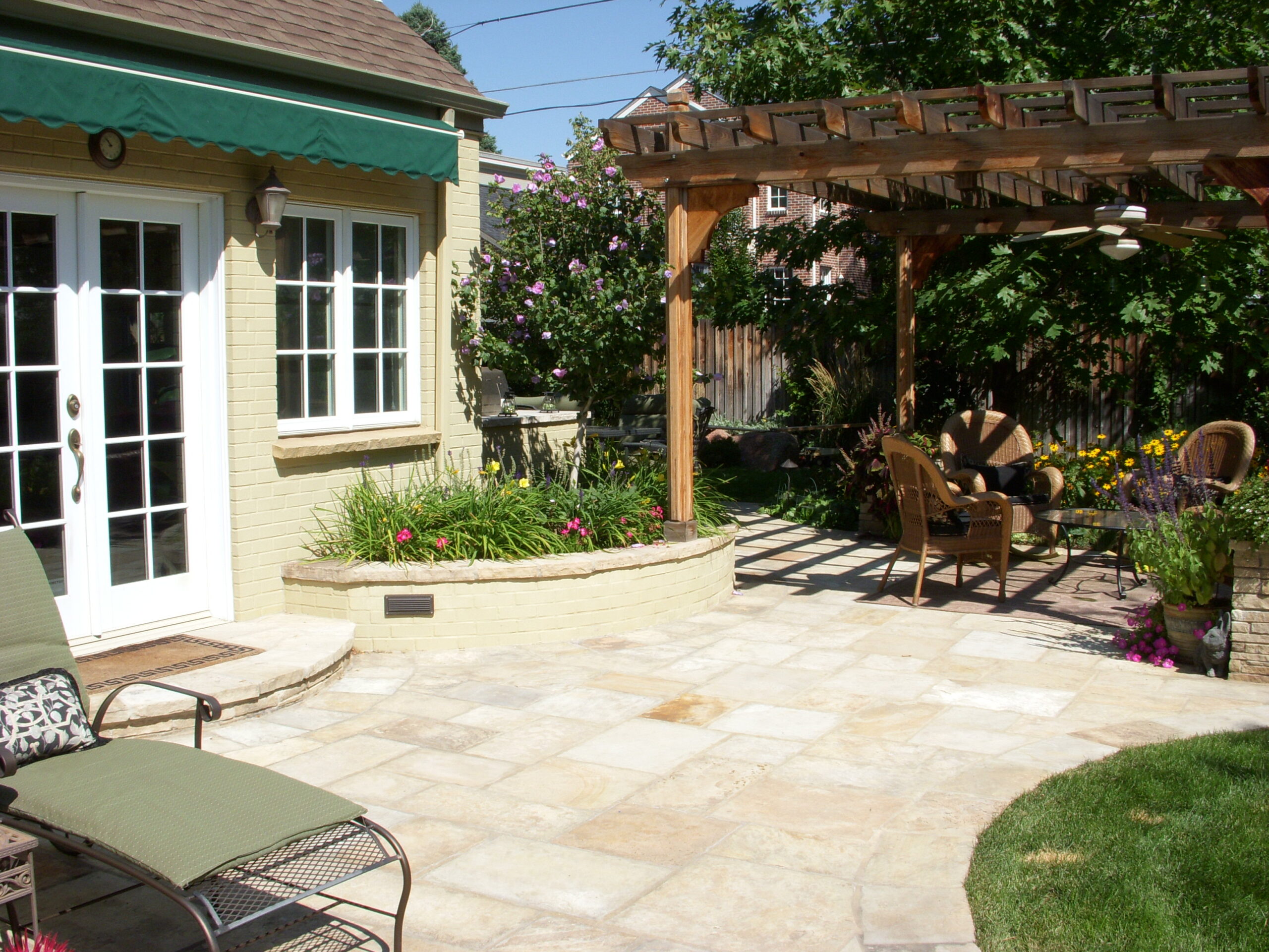 Why Work With a Professional Patio Builder in Denver